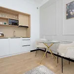 Exceptional Studio For 3 People By Noclegi Renters